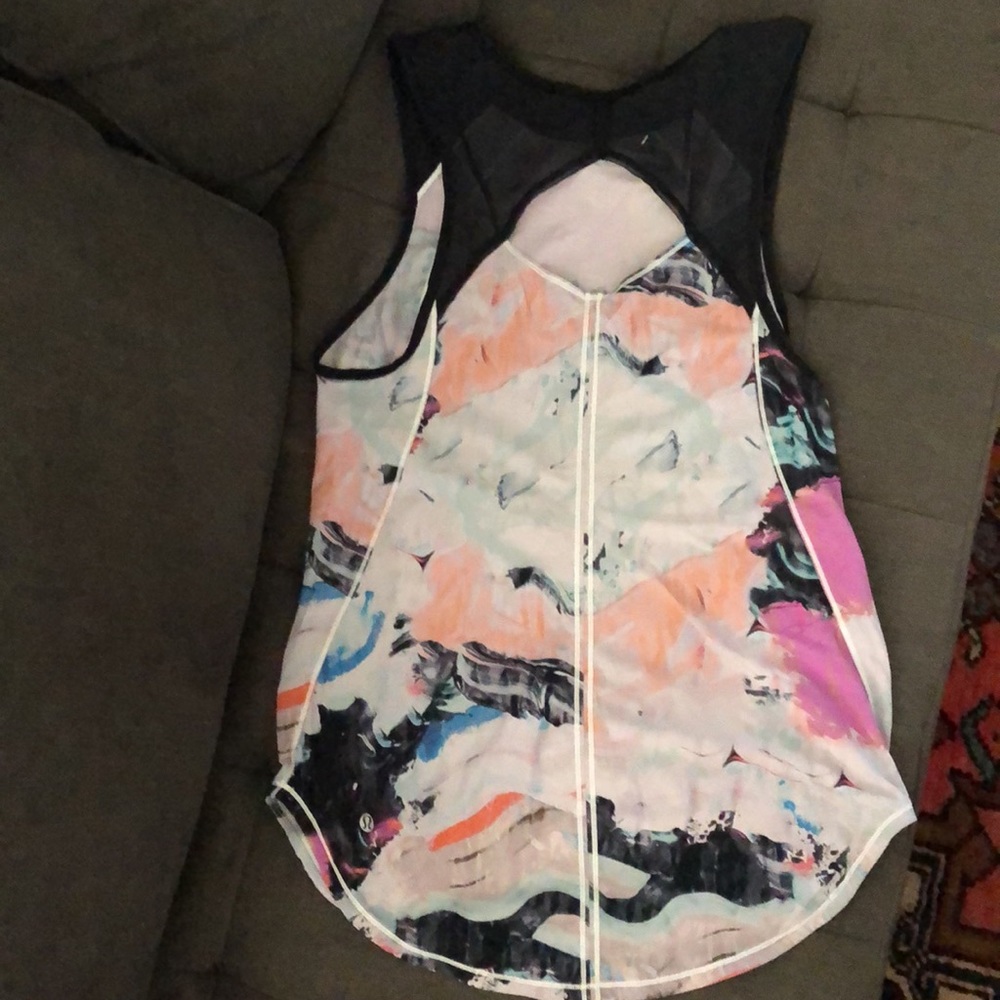 Lululemon tank - Picture 2 of 3